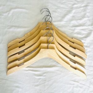 Set Of 6 Hangers Womens Standard Wood Natural Notched Metal Hook